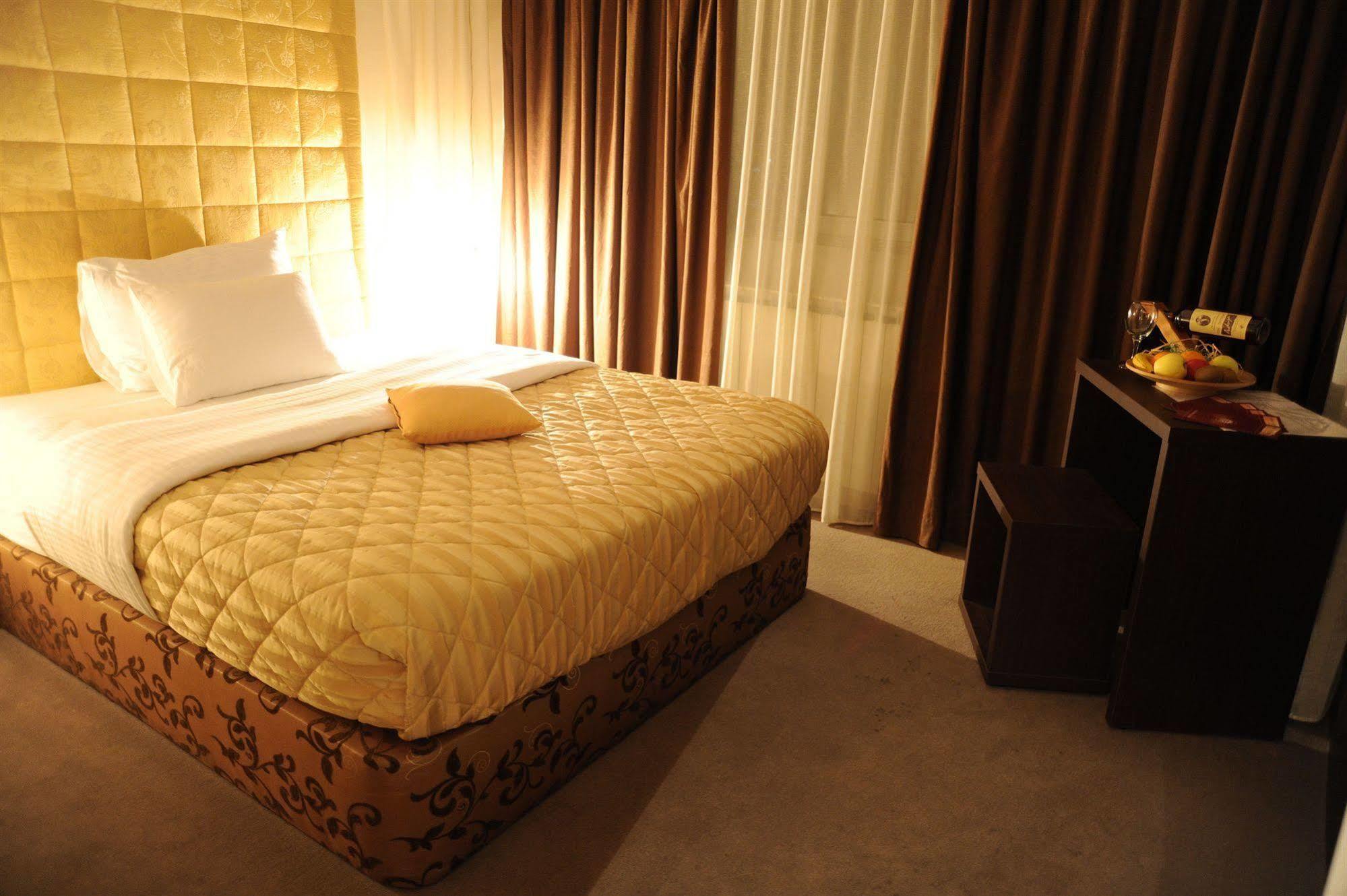 Hotel Merona SJJ Esterno foto